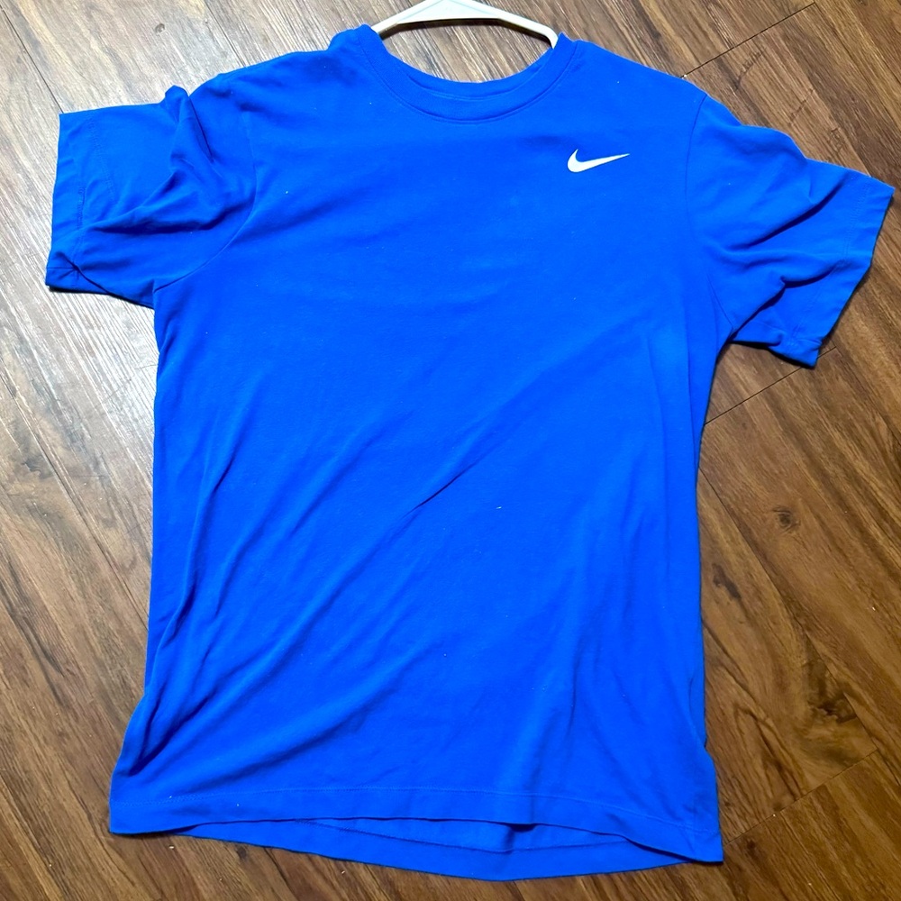 Men’s nike tshirt